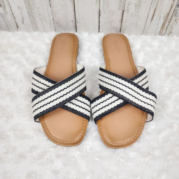 Old Navy Cross Band Sandals Black and White Size 10 - Picture 5 of 7